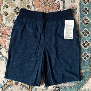 Lululemon t.h.e short 9” lined